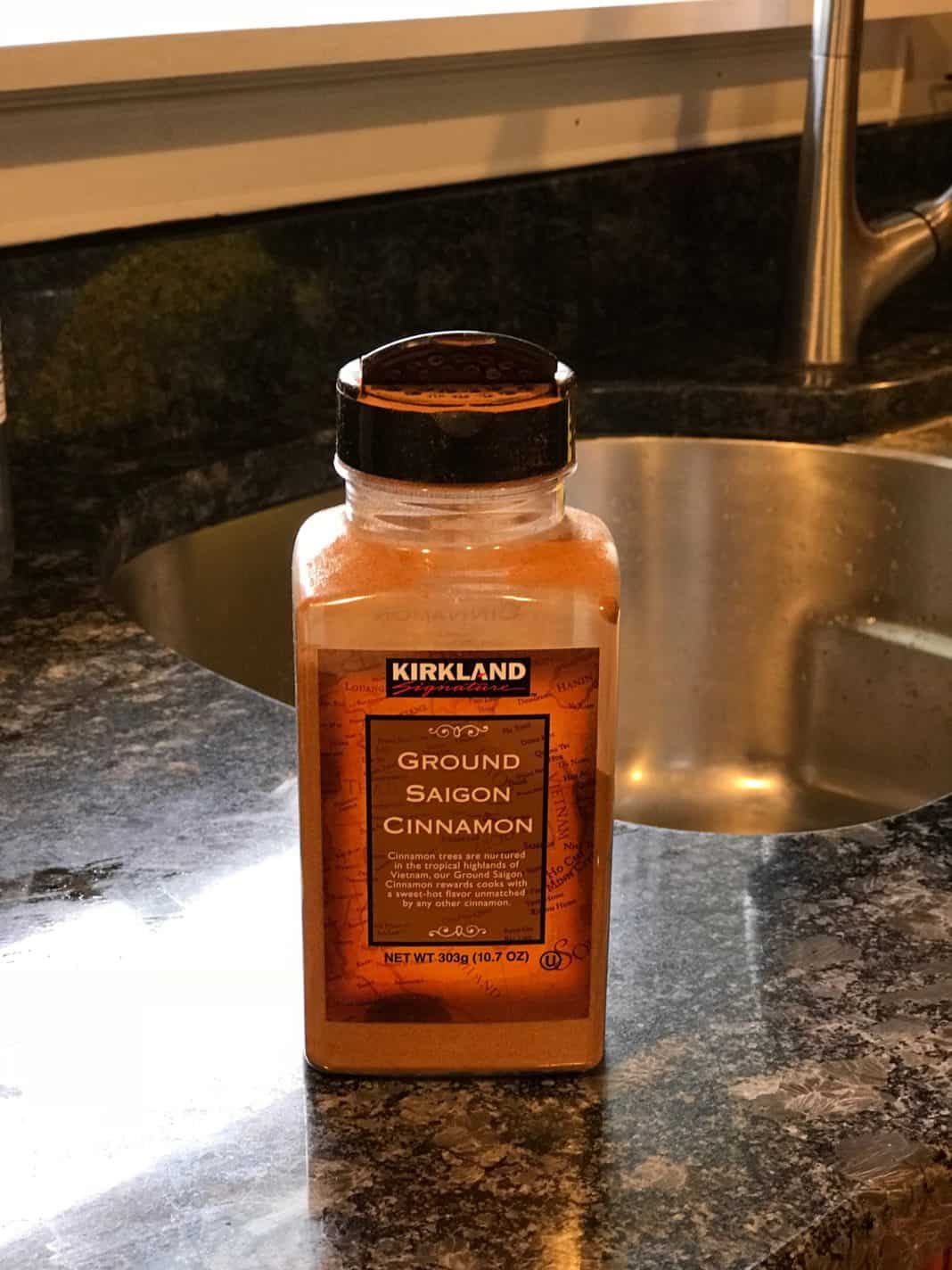 How to Get Rid of Ants in Your House (7 Natural Home Remedies