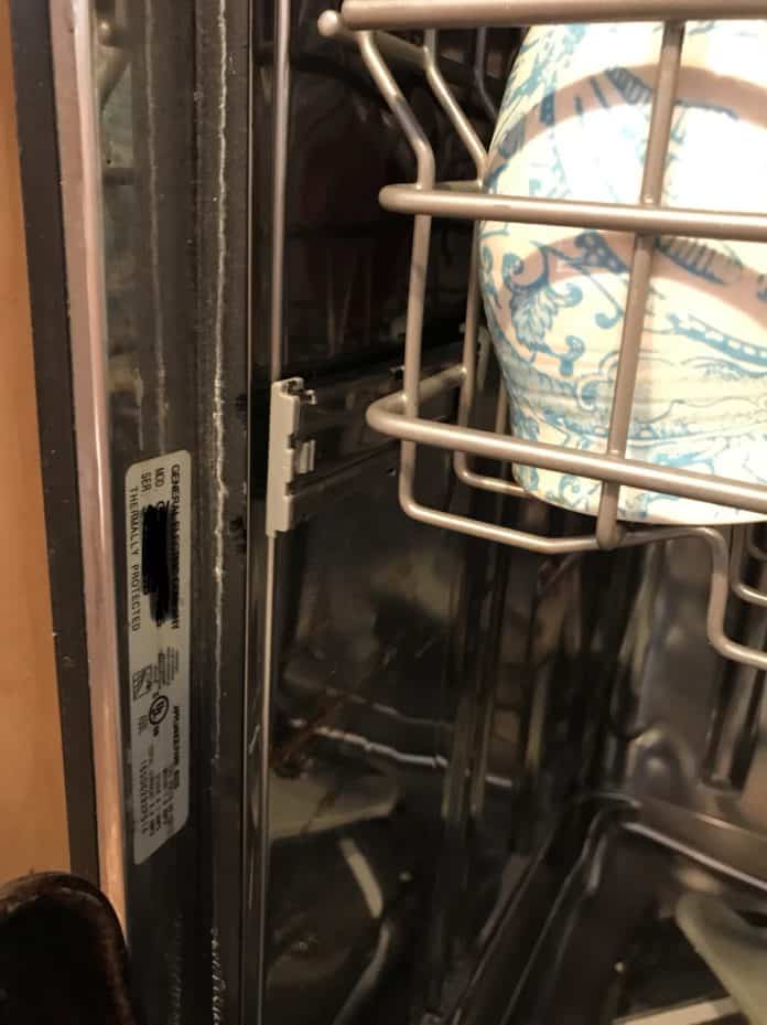 How Long Do Dishwashers Last? (How to Extend Their Life) Prudent Reviews