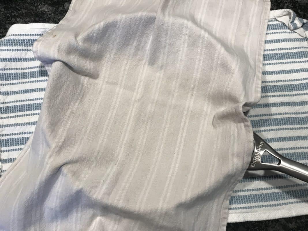 Why Do Pans & Baking Sheets Warp? (How to Unwarp) Prudent Reviews