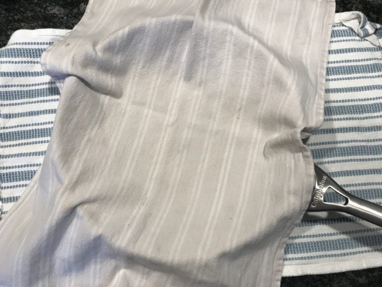 Why Do Pans & Baking Sheets Warp? (How to Unwarp) Prudent Reviews