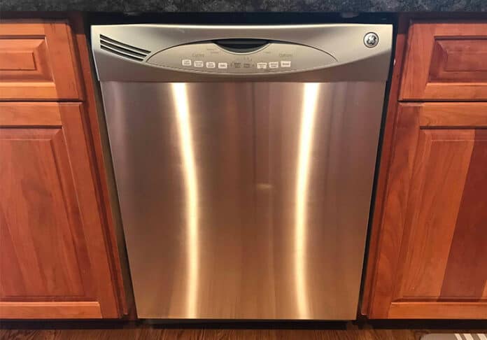 Average Dishwasher Weigh (With 27 Real Examples)