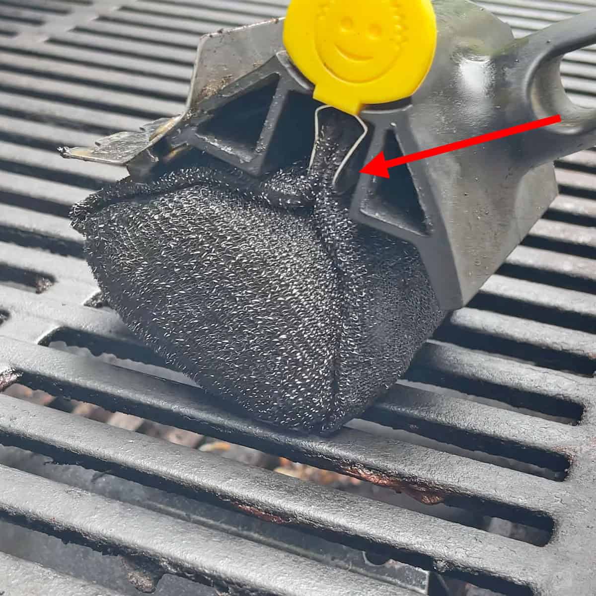 BBQ Daddy Sponge Head attaches to yellow pin