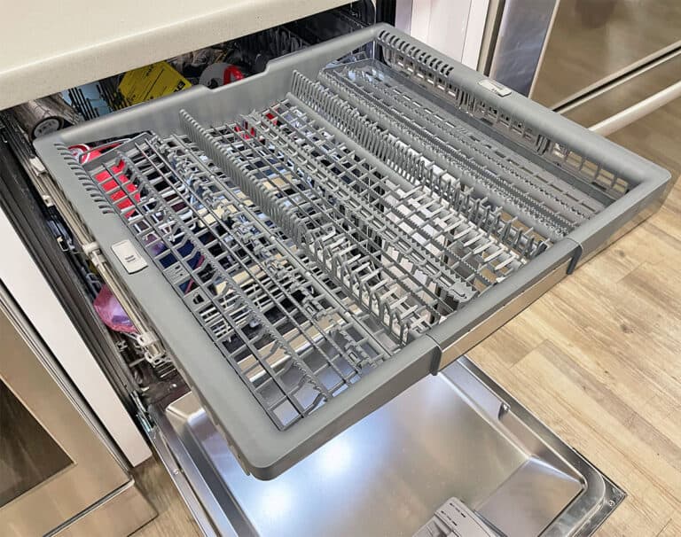 Bosch 500 vs. 800 Series Dishwashers (7 Key Differences)