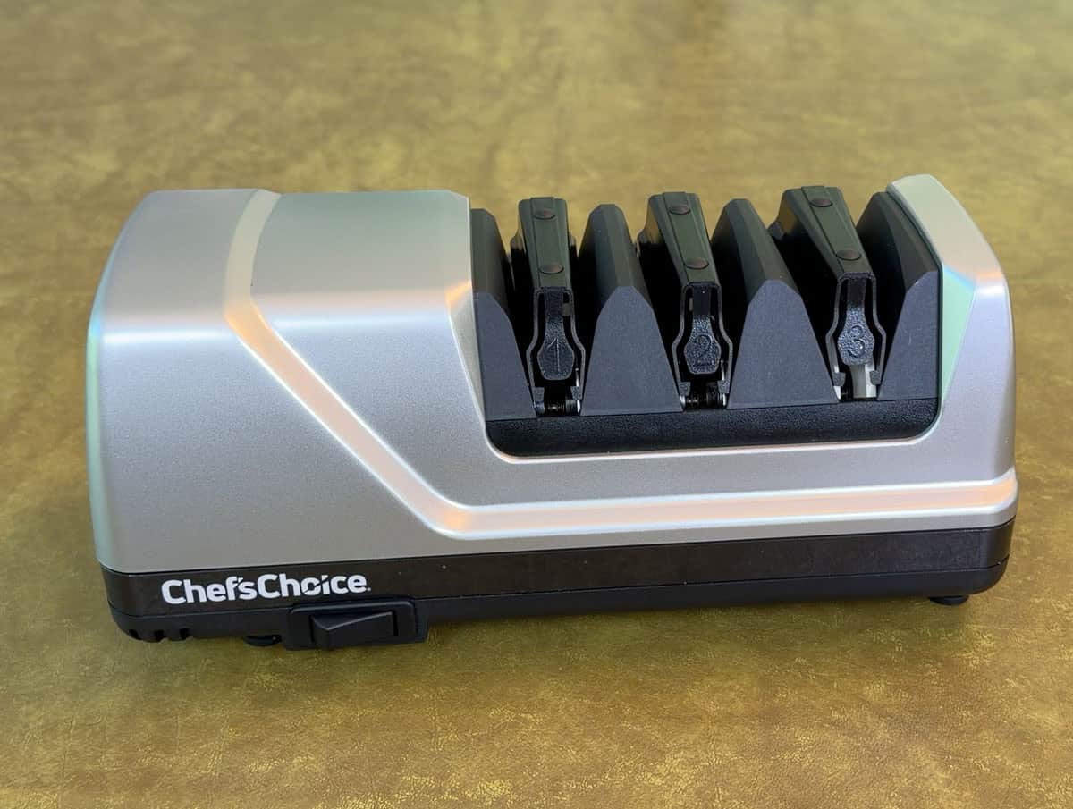 ChefsChoice electric pull through knife sharpener review