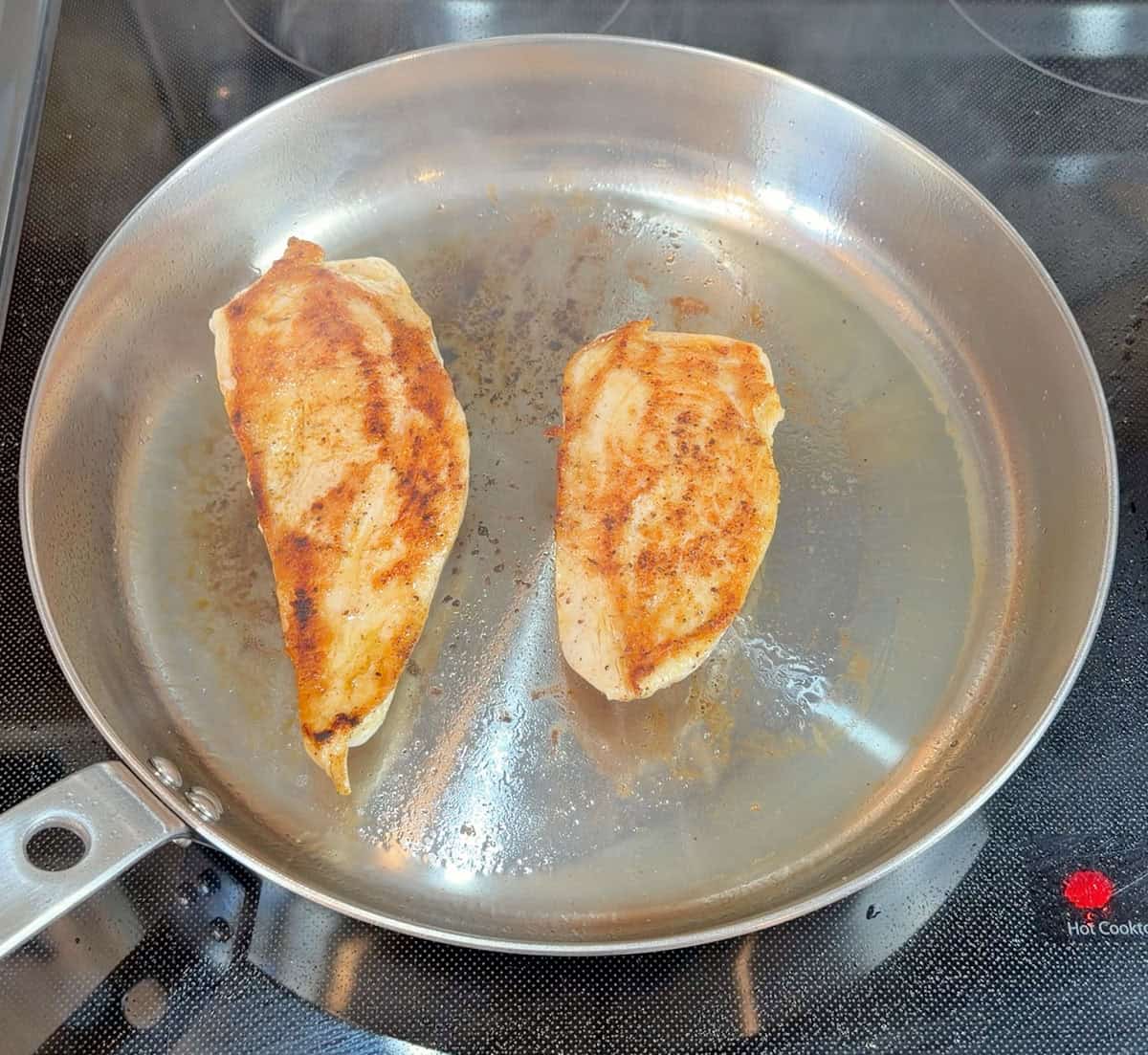 Chicken breast cooked in IKEA Hemkomst pan