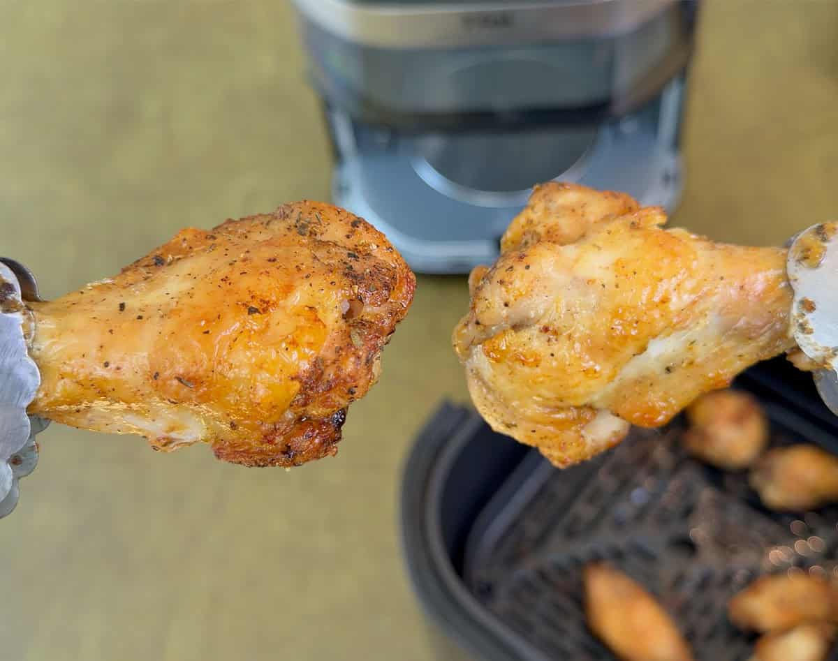 Chicken wings cooked in T-fal Dual Window Infrared Air Fryer vs chicken wings cooked in Instant Vortex Plus