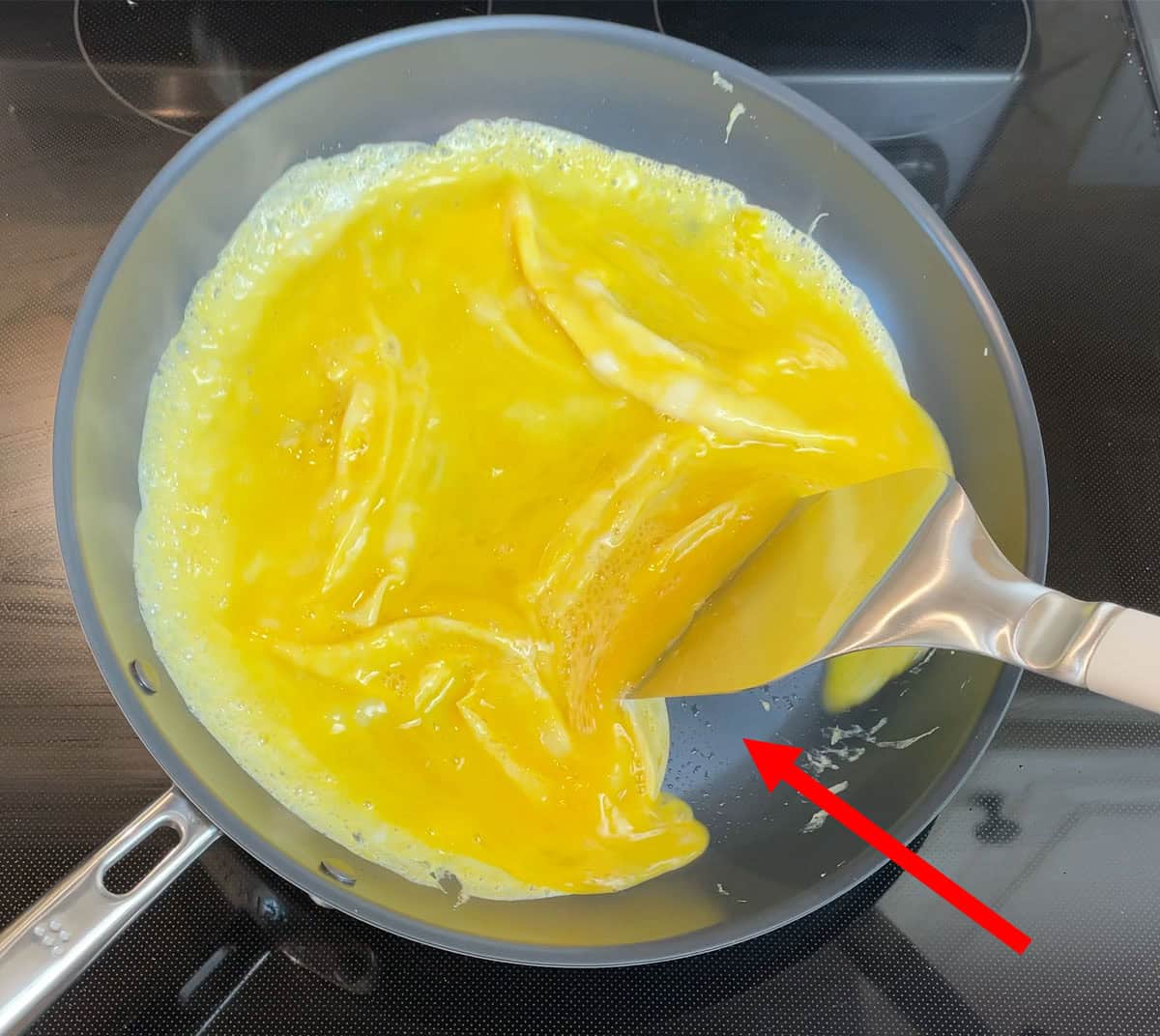 Cooking an omelet in Misen Carbon Nonstick pan without sticking