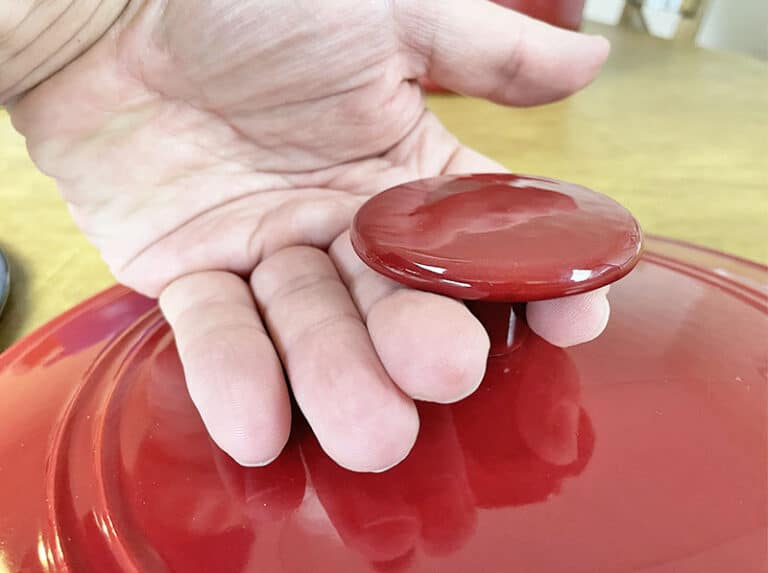 Le Creuset vs. Cuisinart Dutch Ovens (14 Key Differences)