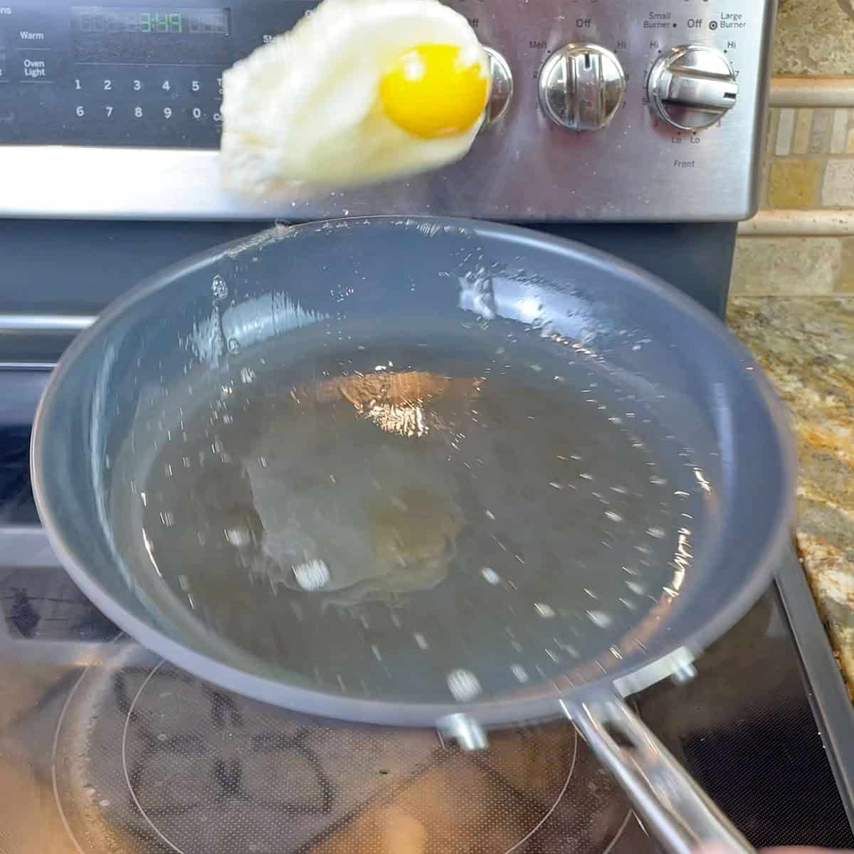 Egg not sticking to Misen Carbon Nonstick pan