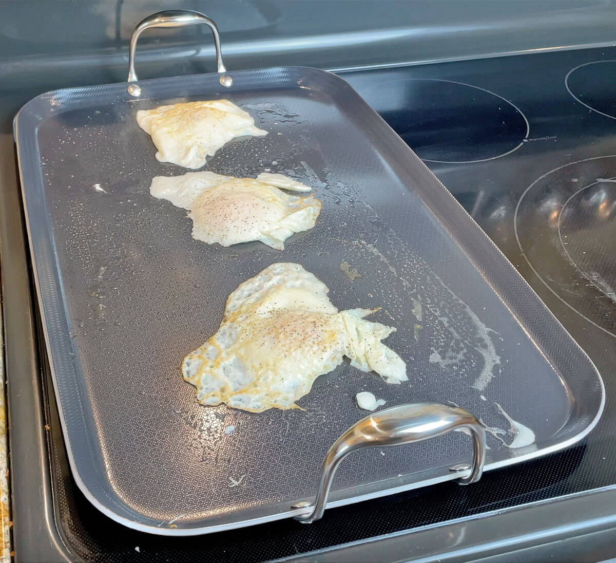 Eggs not sticking to HexClad Double burner griddle