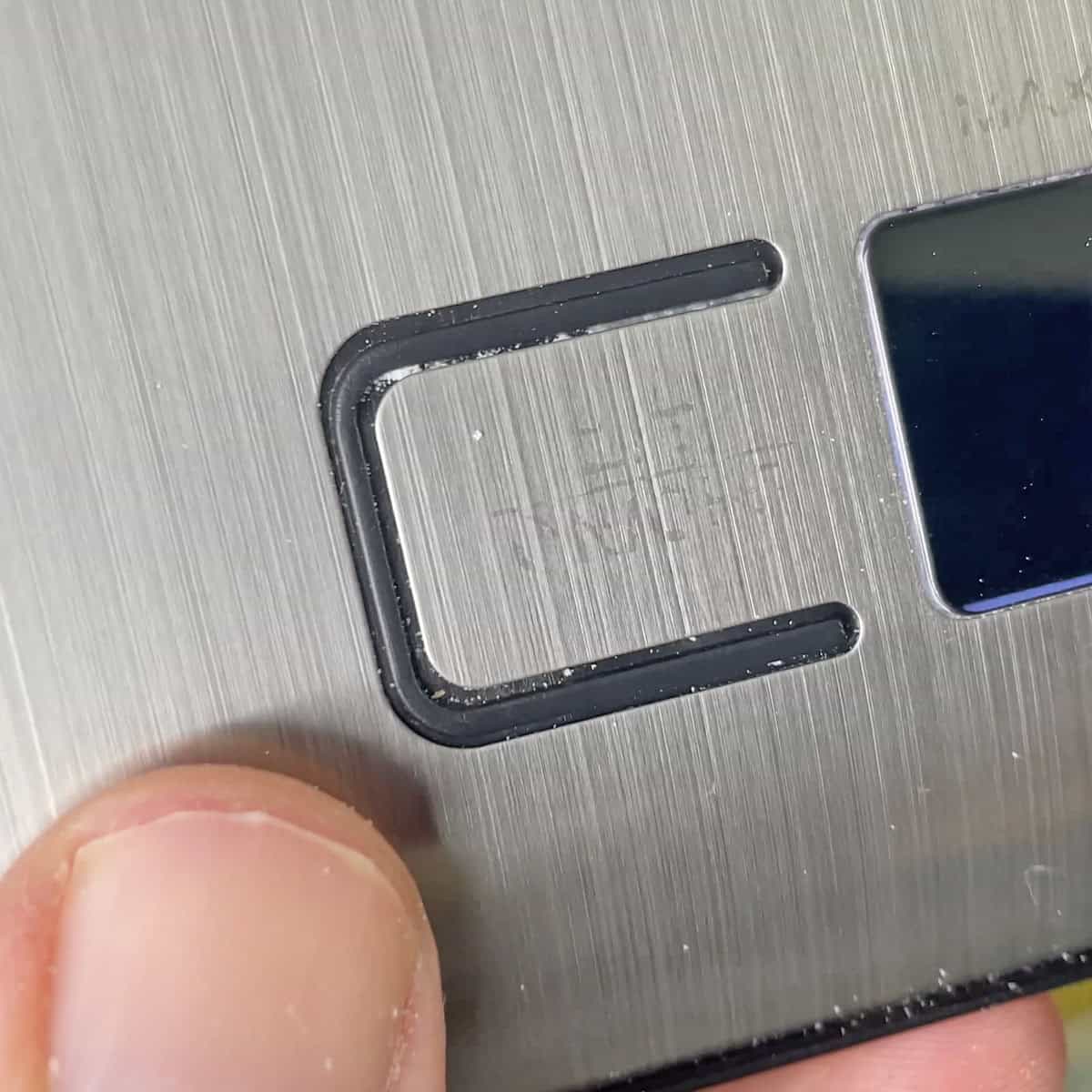 Flour stuck in Ultrean buttons