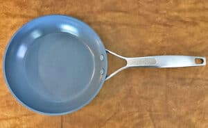 Ceramic vs. Stainless Steel Cookware (8 Key Differences)