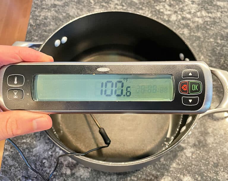 18 Pros and Cons of Enameled Cast Iron Cookware List)