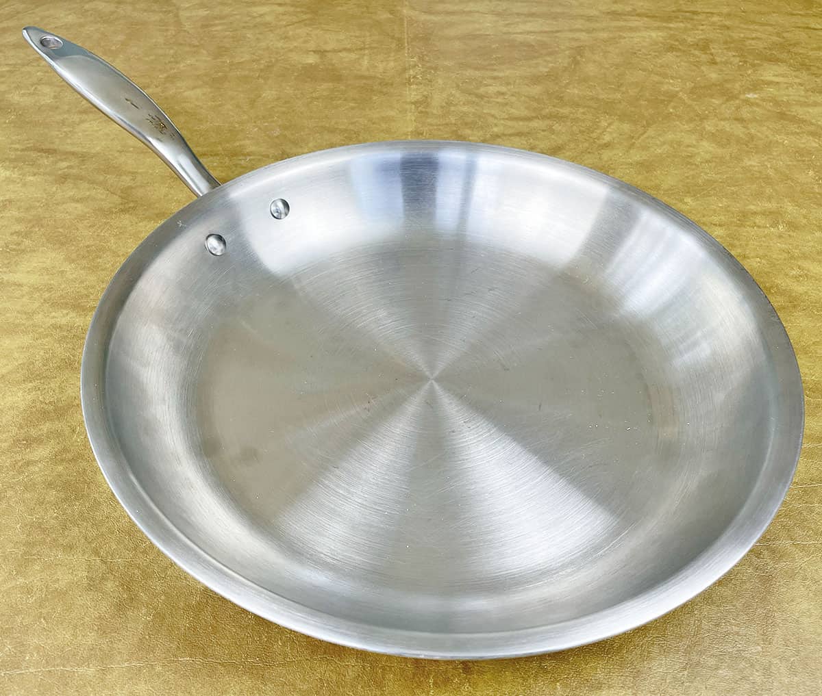 Heritage Steel Titanium Series frying pan