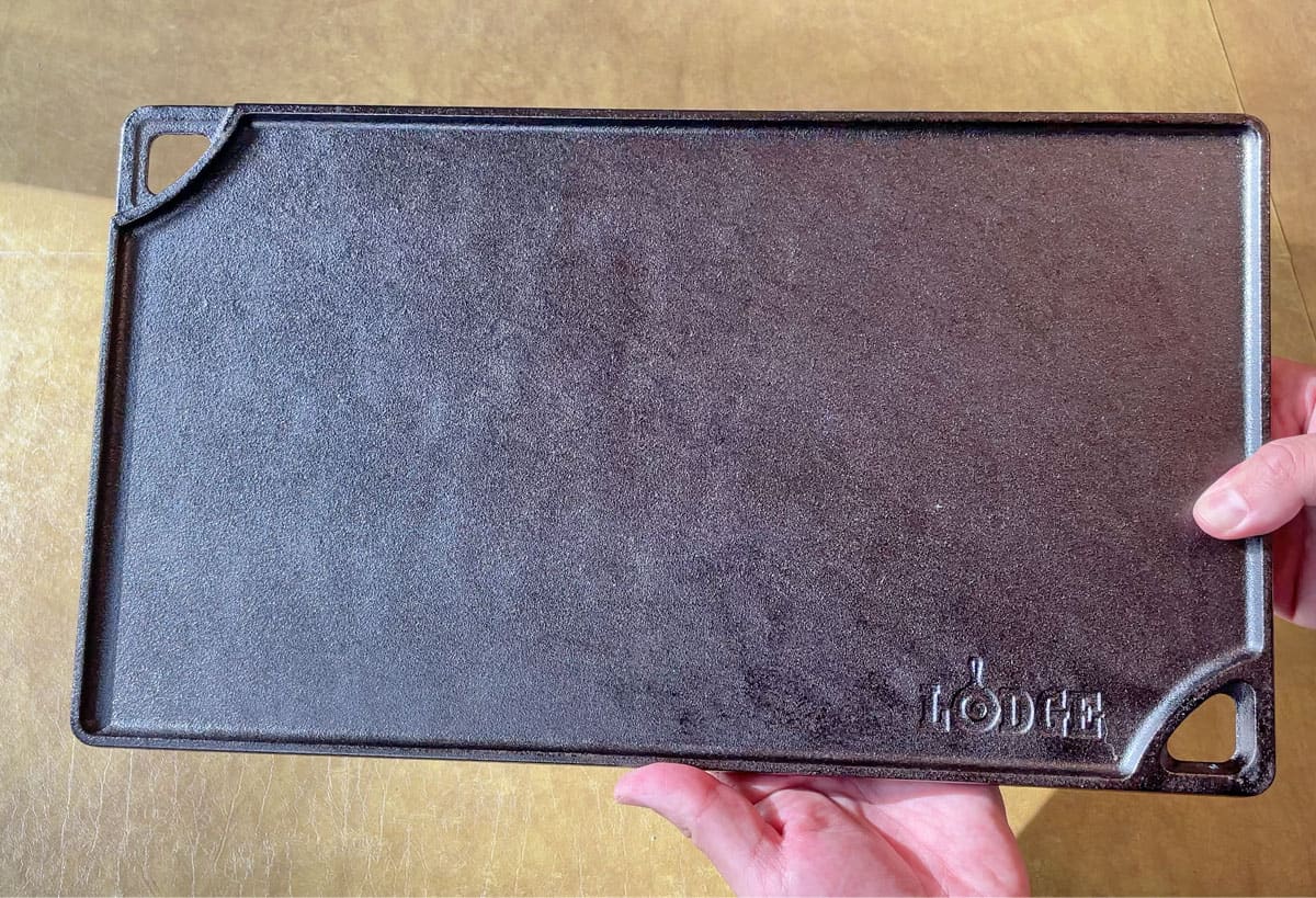 Lodge Cast Iron Reversible Griddle_Flat Side