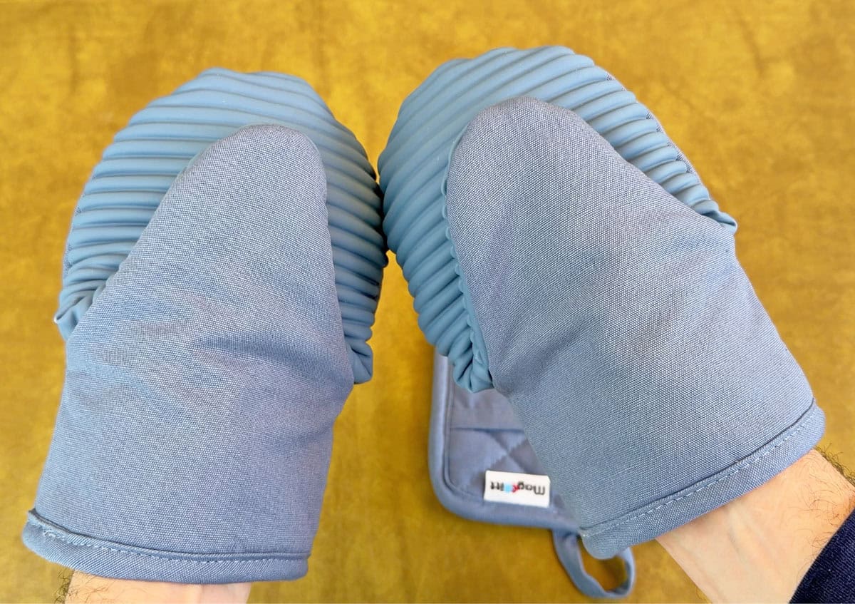 MagMitt oven mitts