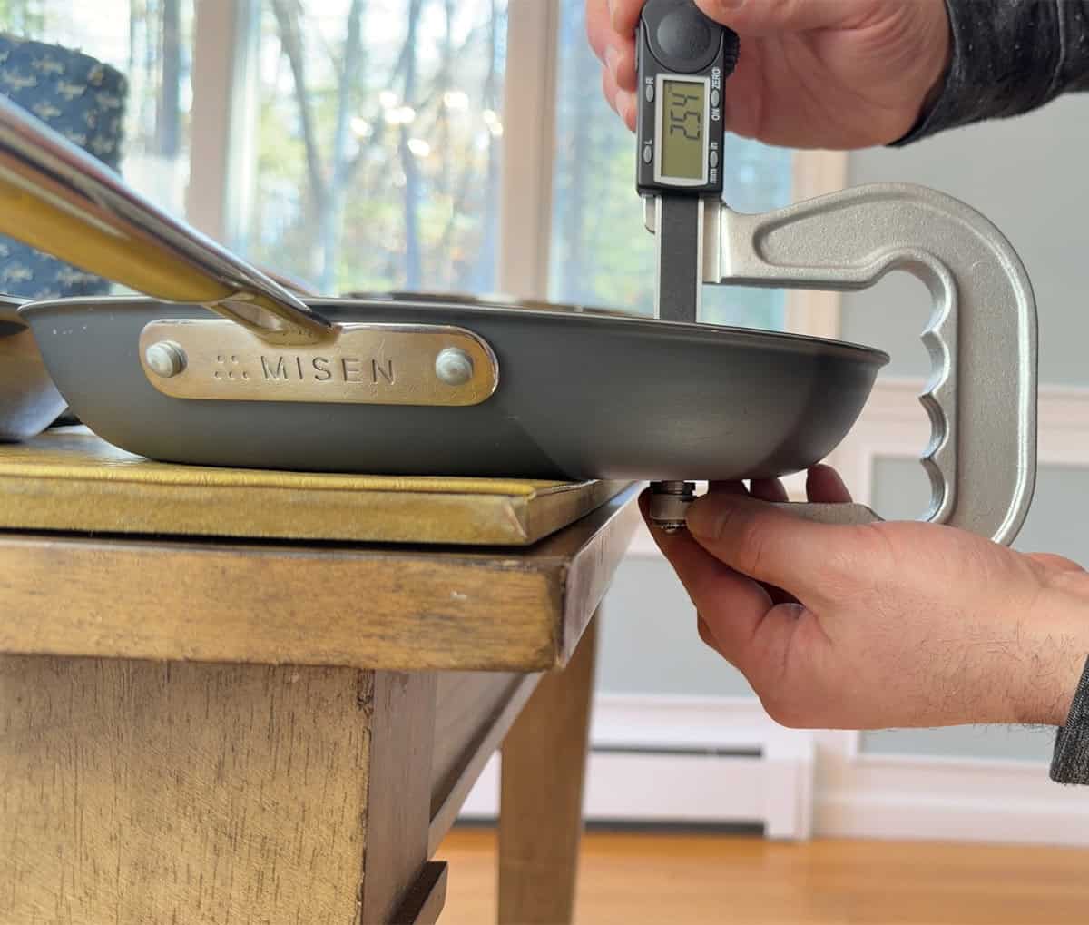 Measuring thickness of Misen Carbon Nonstick pan