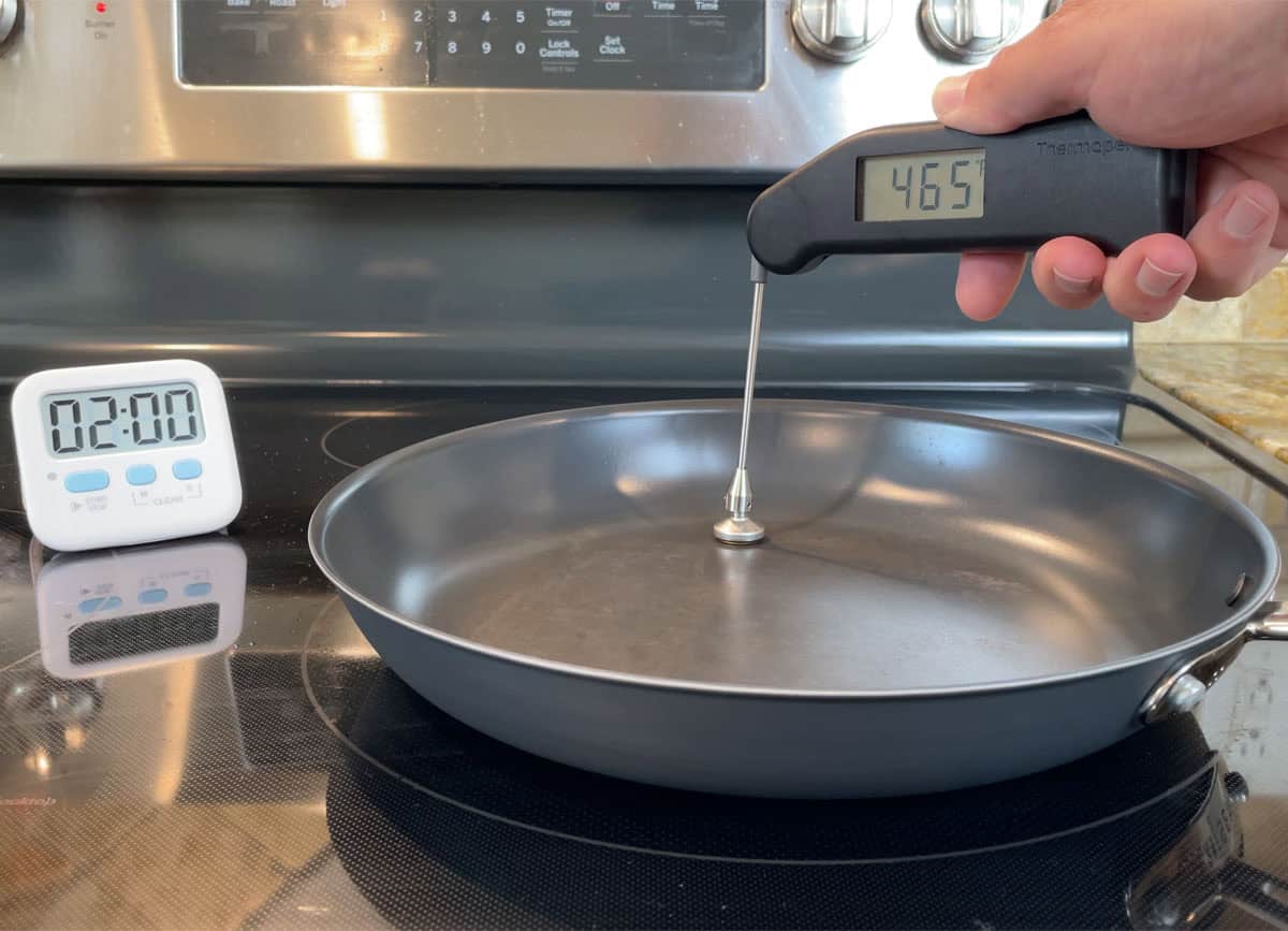 Misen Carbon Nonstick pan heat conduction test results edge of pan after 2 minutes