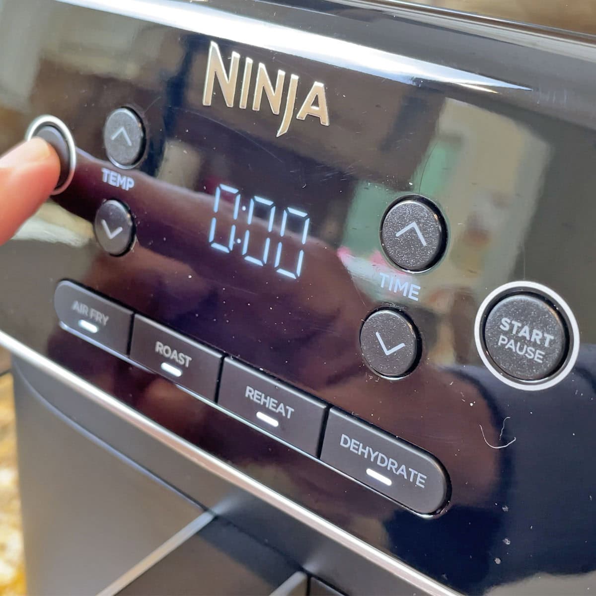 Ninja Air Fryer Pro 4 in 1 buttons