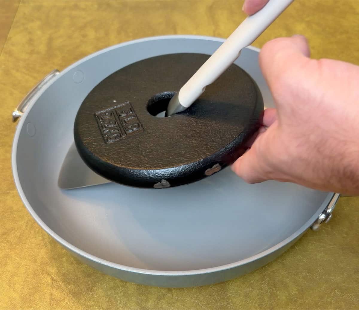 Ninja NeverQuit metal spatula scraping test