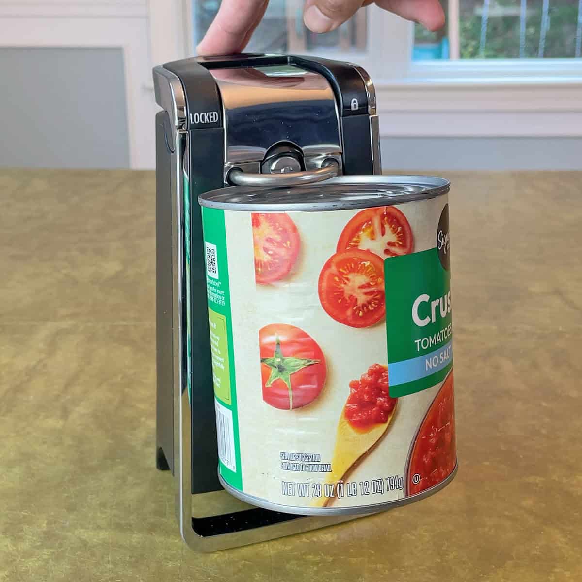 Opening a can with the Hamilton Beach Smooth Touch Electric Can Opener