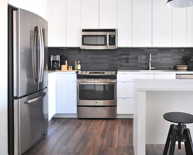 10 Types of Microwaves (Pros & Cons of Each) Prudent Reviews