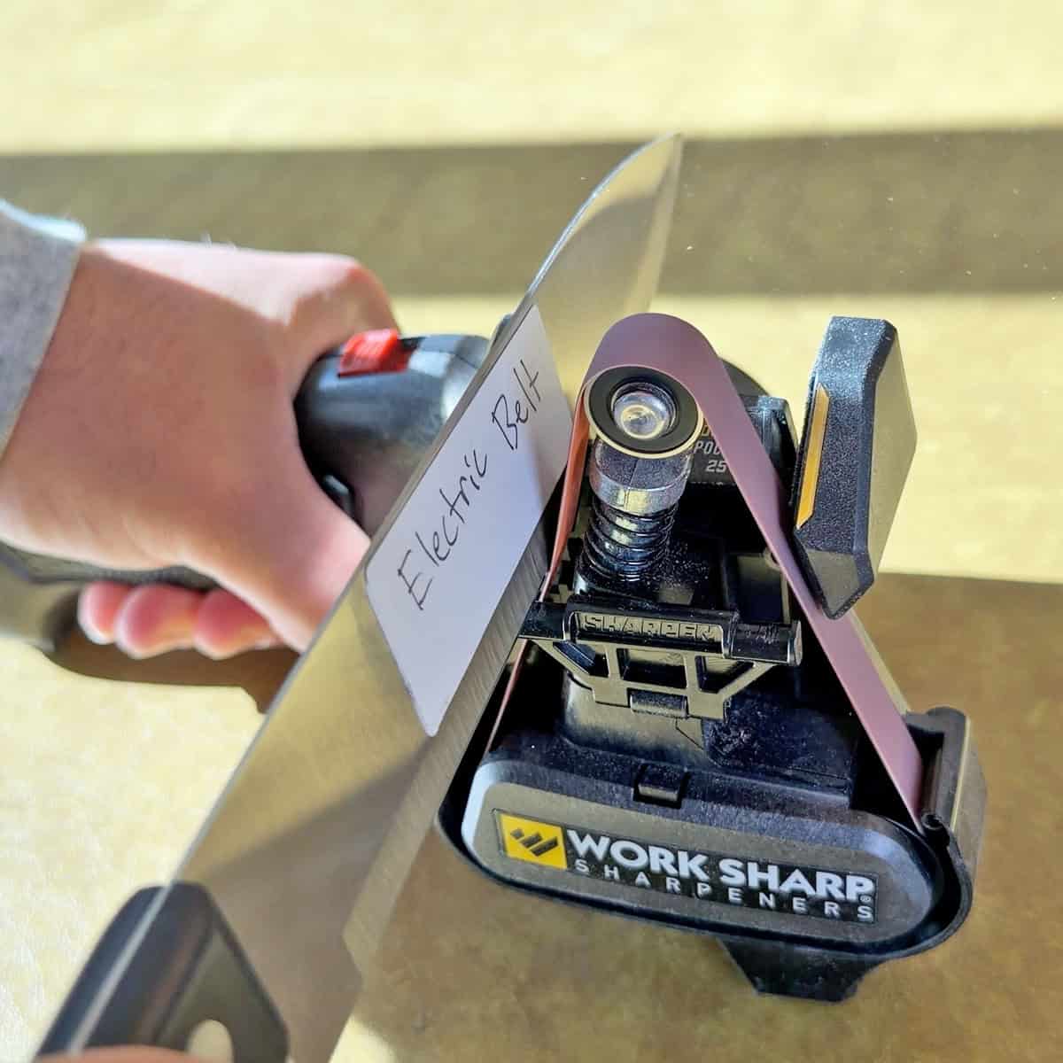 Sharpening a knife with a electric belt sharpener