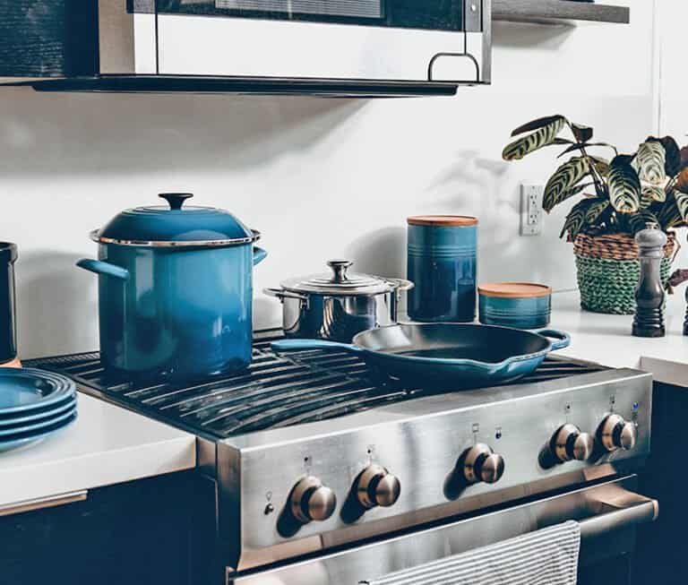 10 Types of Stoves/Cooktops (And the Pros & Cons of Each)