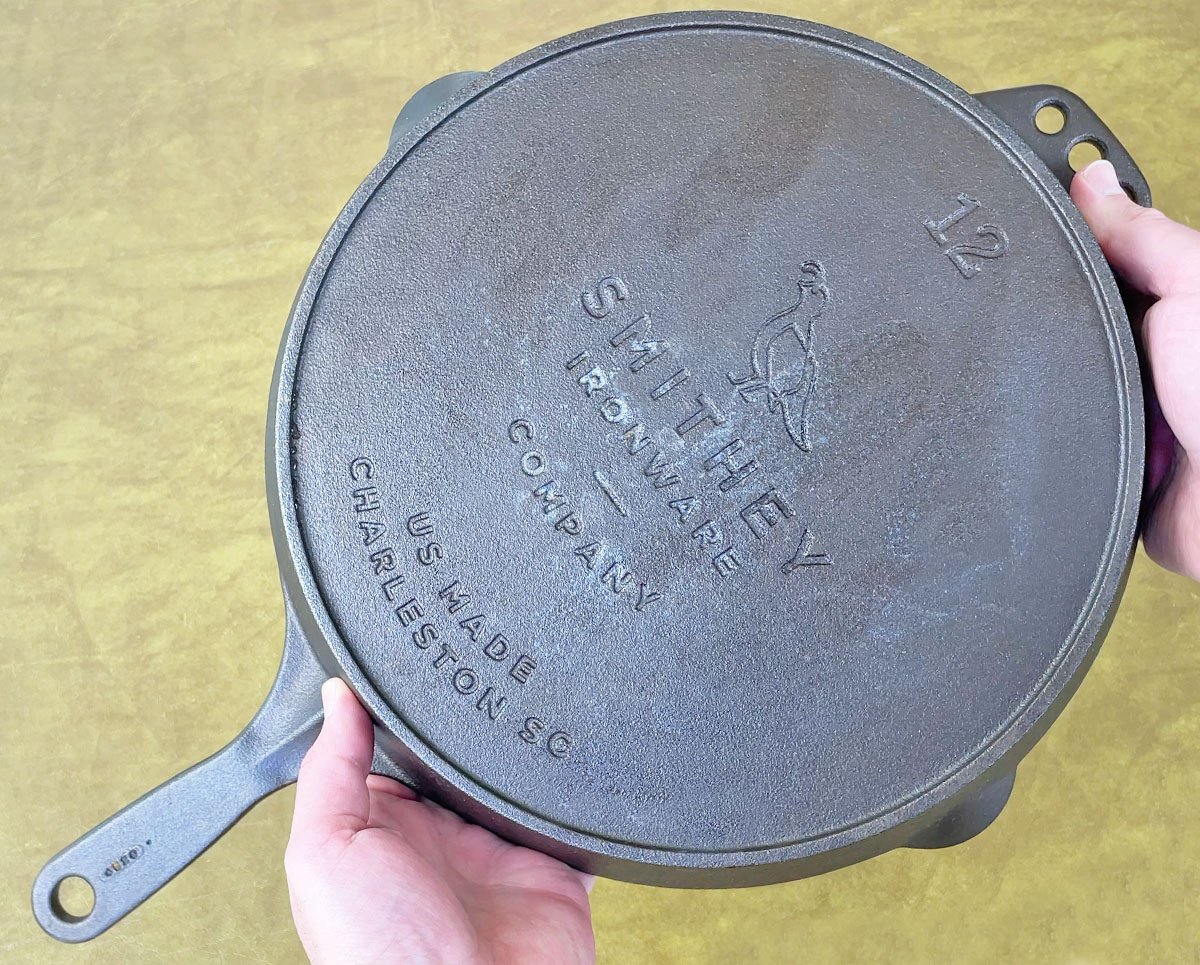 Smithey cast iron cookware review