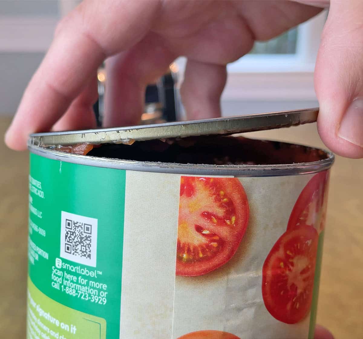 Smooth can lid opened with Hamilton Beach Smooth Touch Electric Can Opener