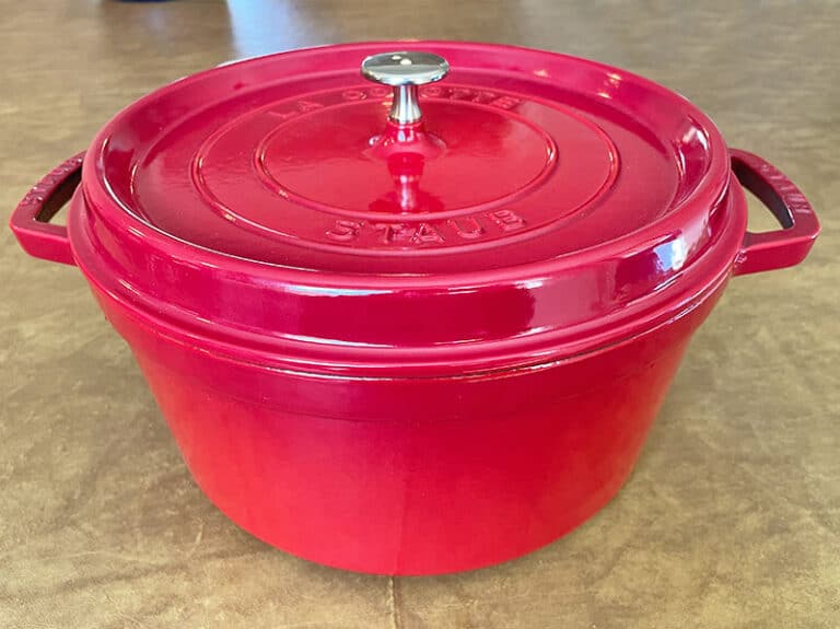 18 Pros and Cons of Enameled Cast Iron Cookware List)