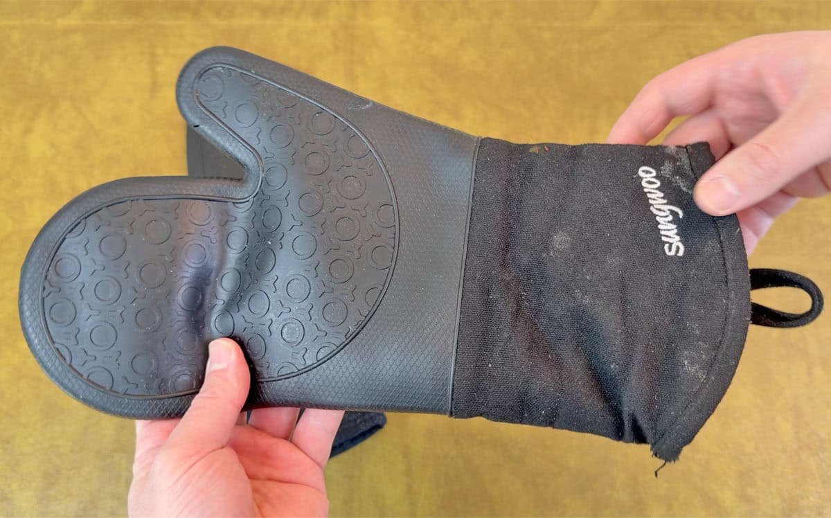 Sungwoo Oven Mitt