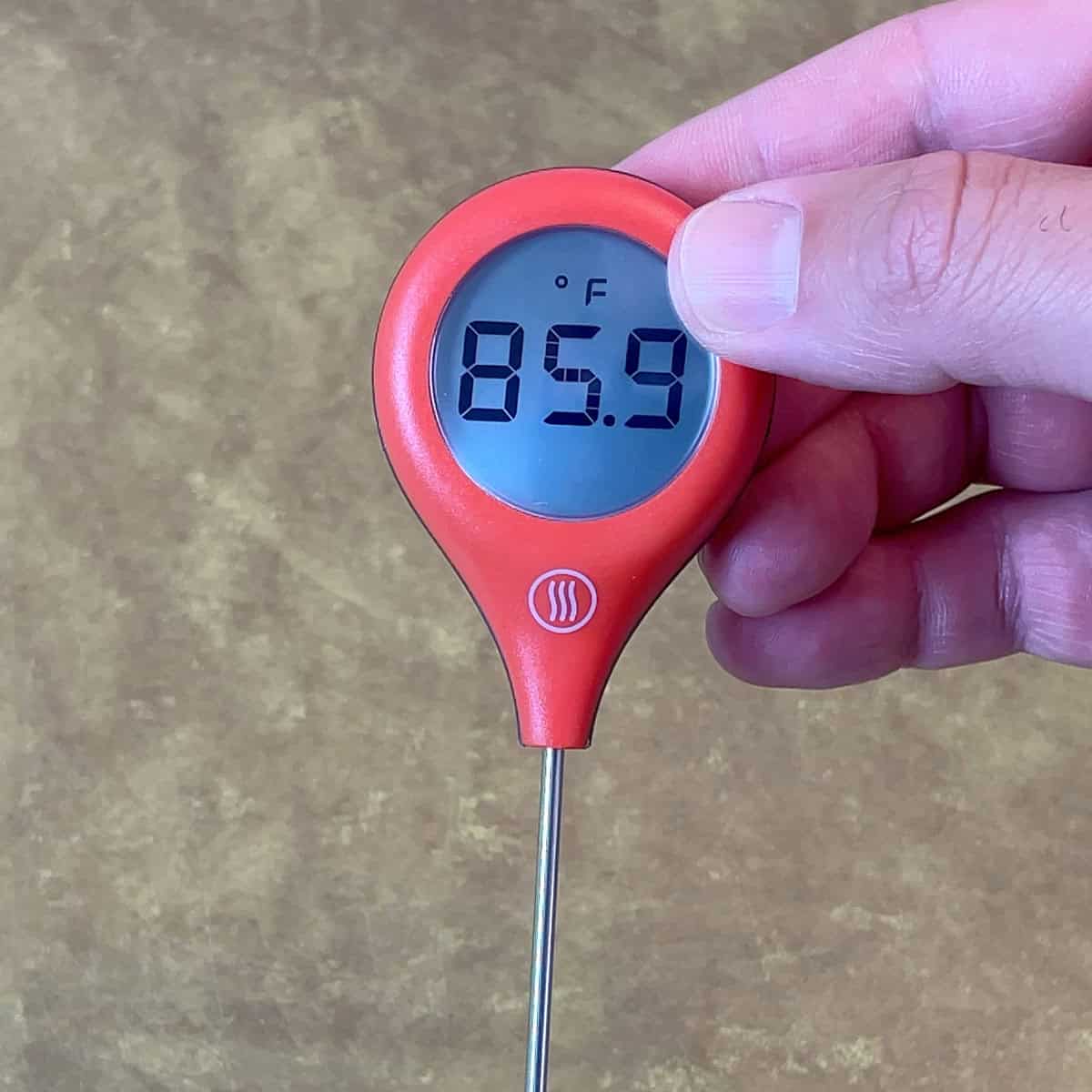 ThermoWorks ThermoPOP 2 instant read thermometer rotating screen with probe down