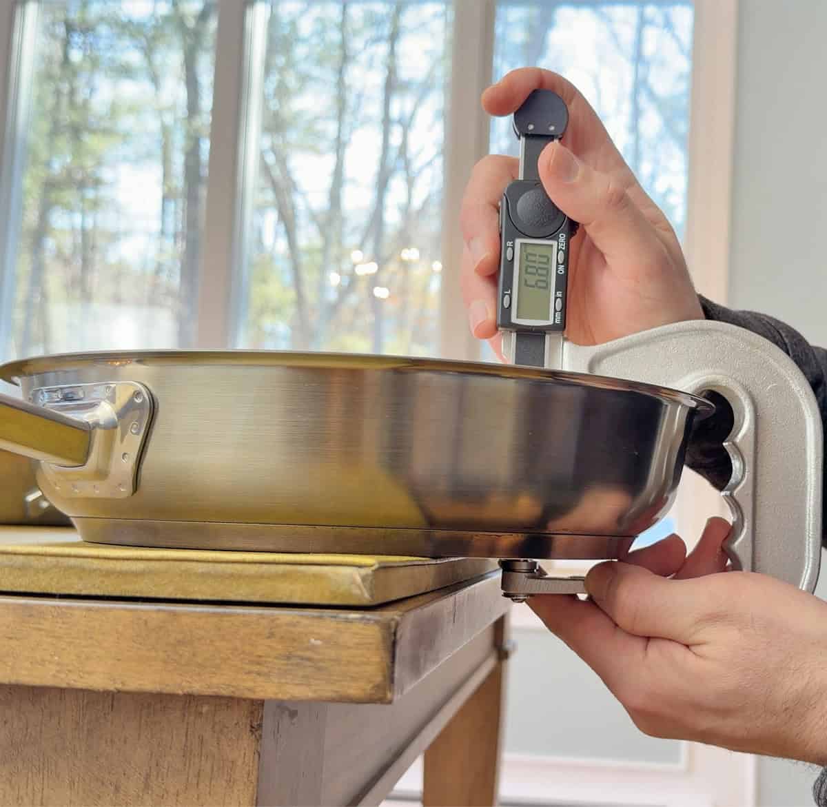 Thickness of Fissler Original-Profi Frying Pan