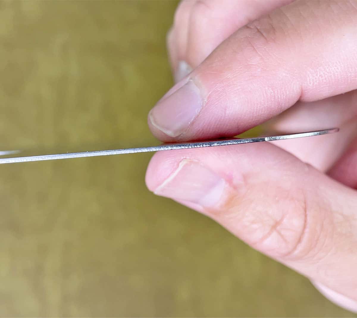 Thickness of titanium and stainless steel cutting boards