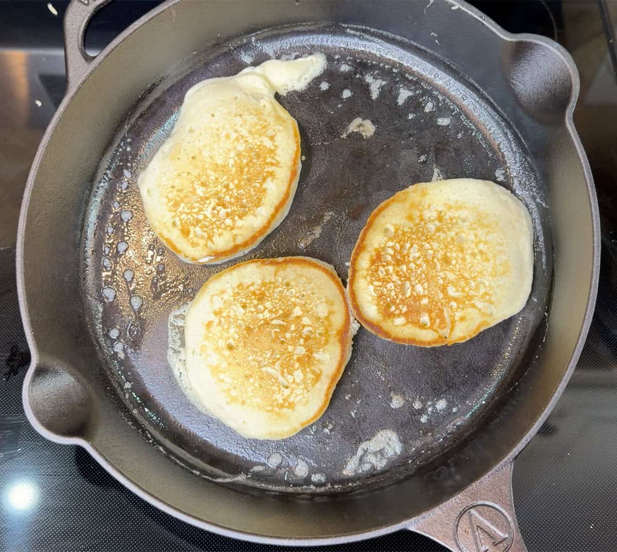 Victoria cast iron pancake test