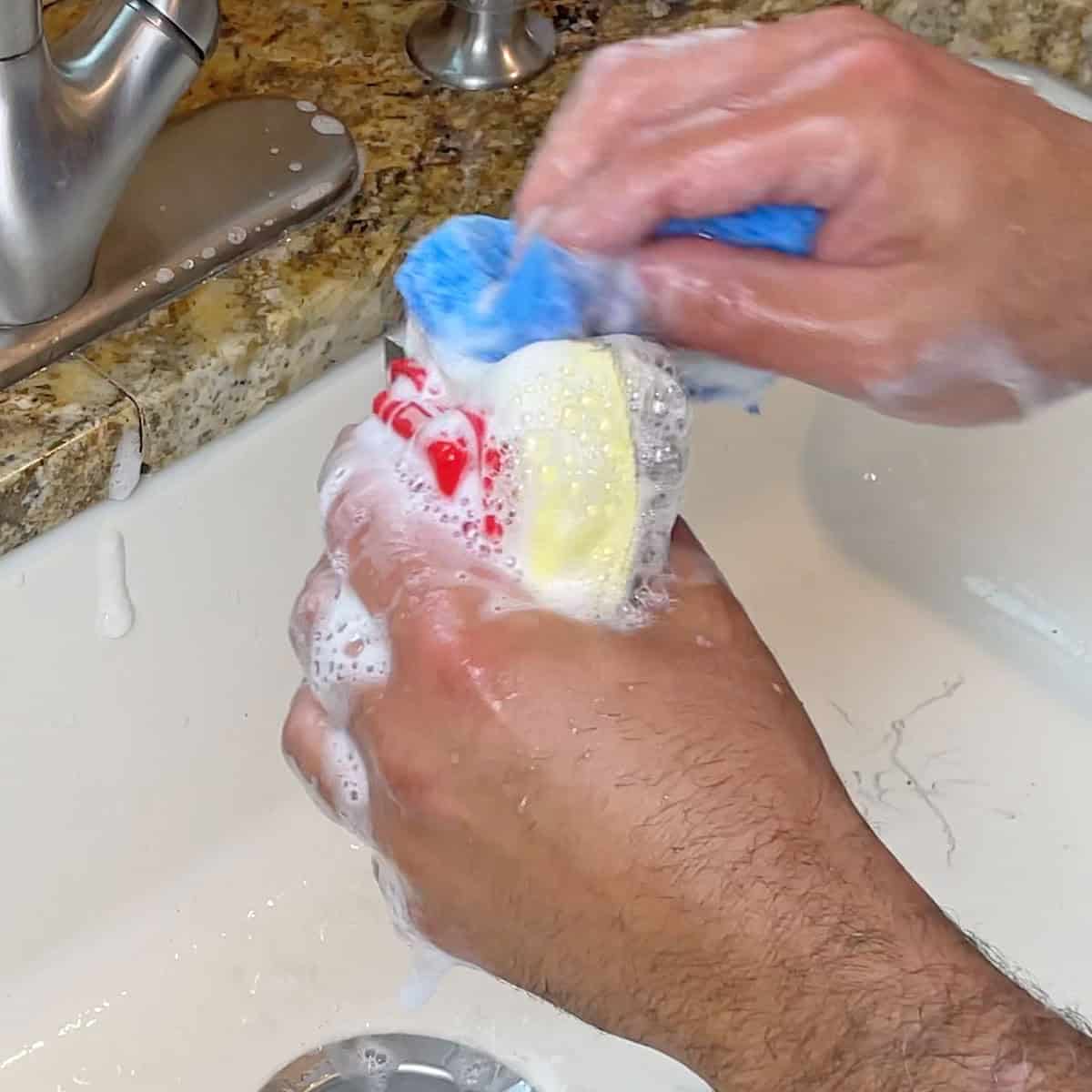 Washing Grill Rescue by hand