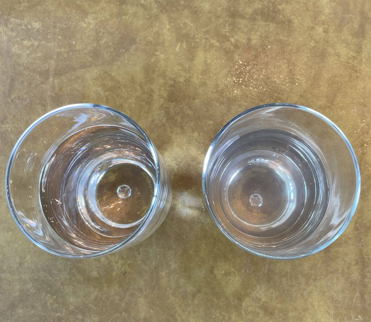 Water boiled in Misen Carbon Nonstick pan and Lodge carbon steel pan