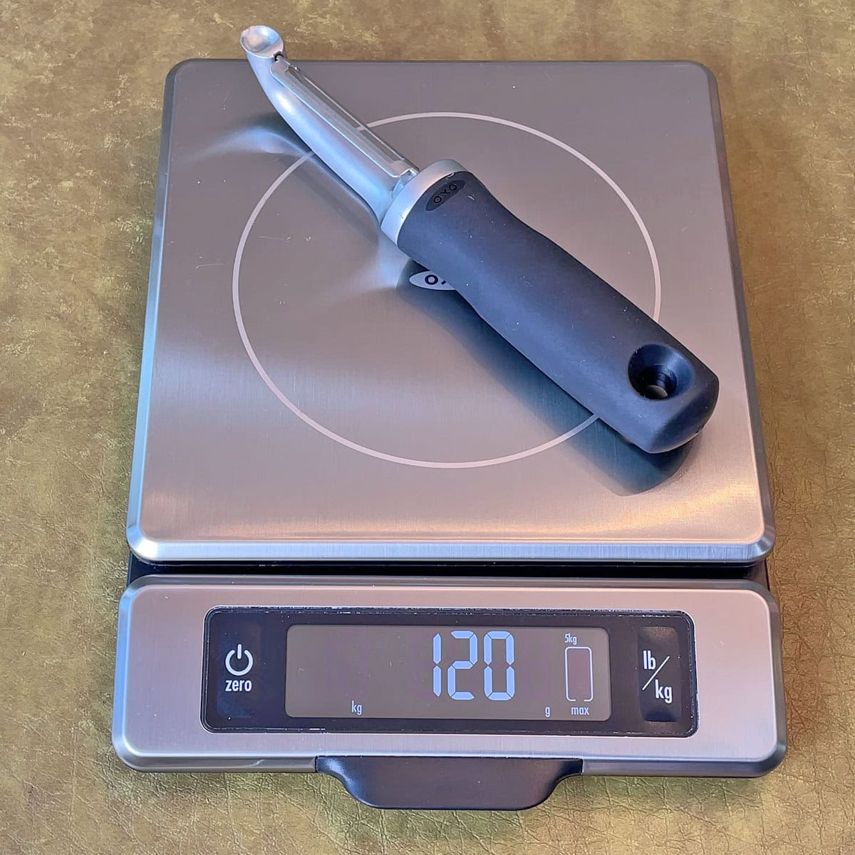 Weighing OXO Pro Swivel Peeler